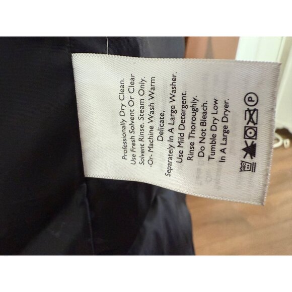 Eddie Bauer Women's Puffer Vest LARGE Premium Goose Down - Picture 9 of 10